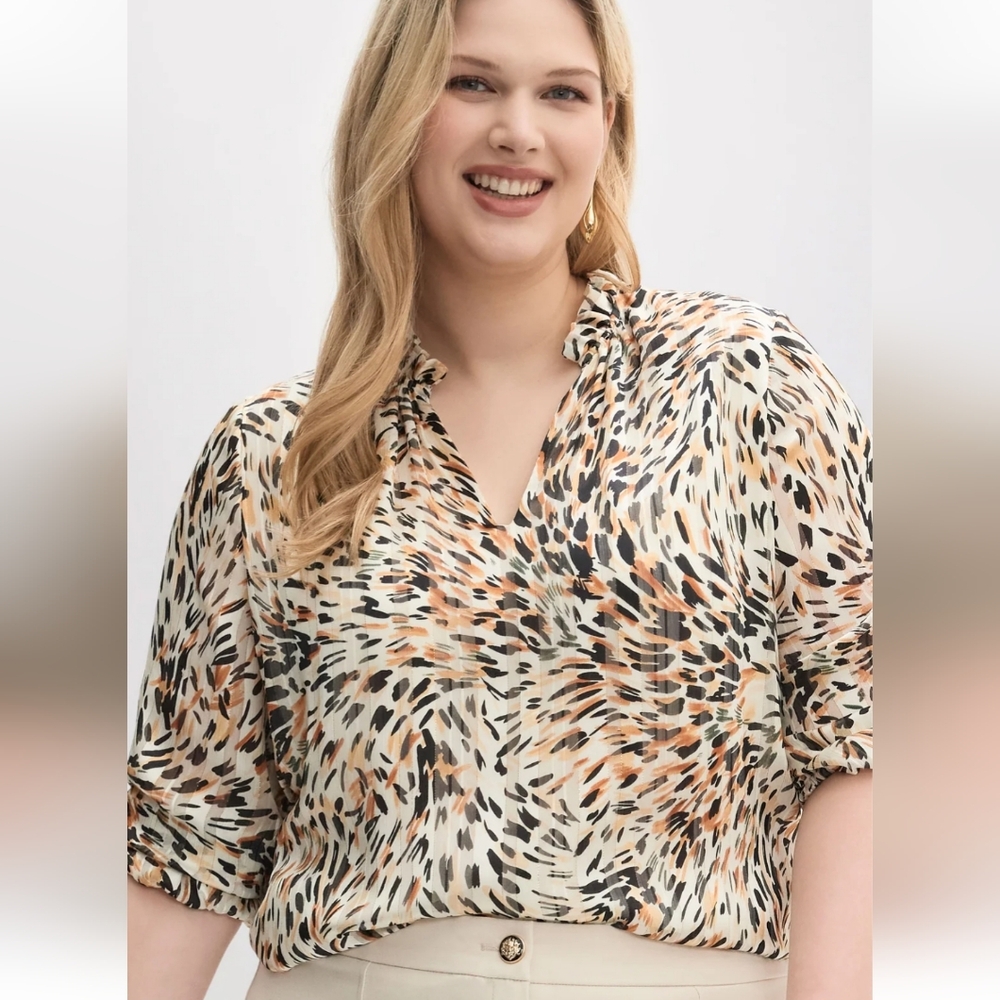 Laura Plus 18 Abstract Animal Print v-neck Top Ruffle lightweight dressy